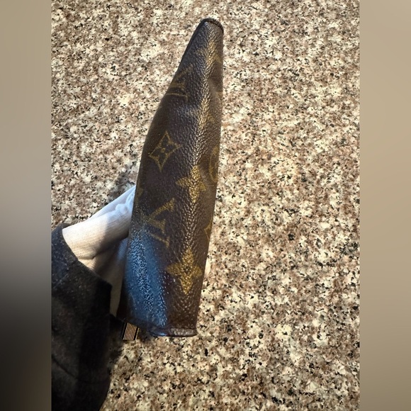 Louis Vuitton Monogram Pouch Purse/vintage preowned - Picture 4 of 11